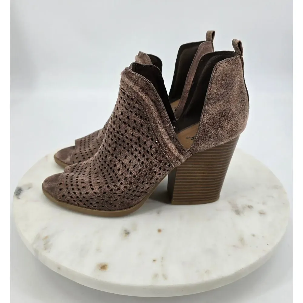 Qupid Barnes Rose Brown Perforated Peeptoe Boots Boho Festival‎
